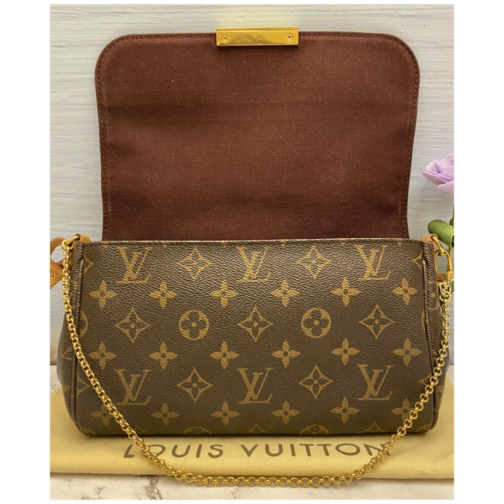 ⛔️SOLD⛔️ Favorite MM Monogram Crossbody (FL2182) - Picture 7 of 16